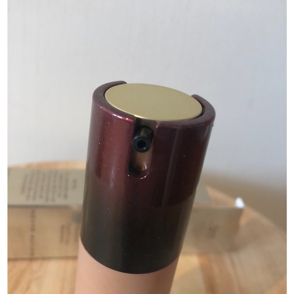 Kevyn Aucoin The Etherealist Foundation Medium EF new in box - Picture 3 of 9